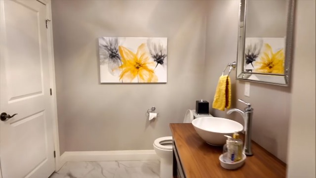 Orchard Hill Country Townhomes — Bathroom